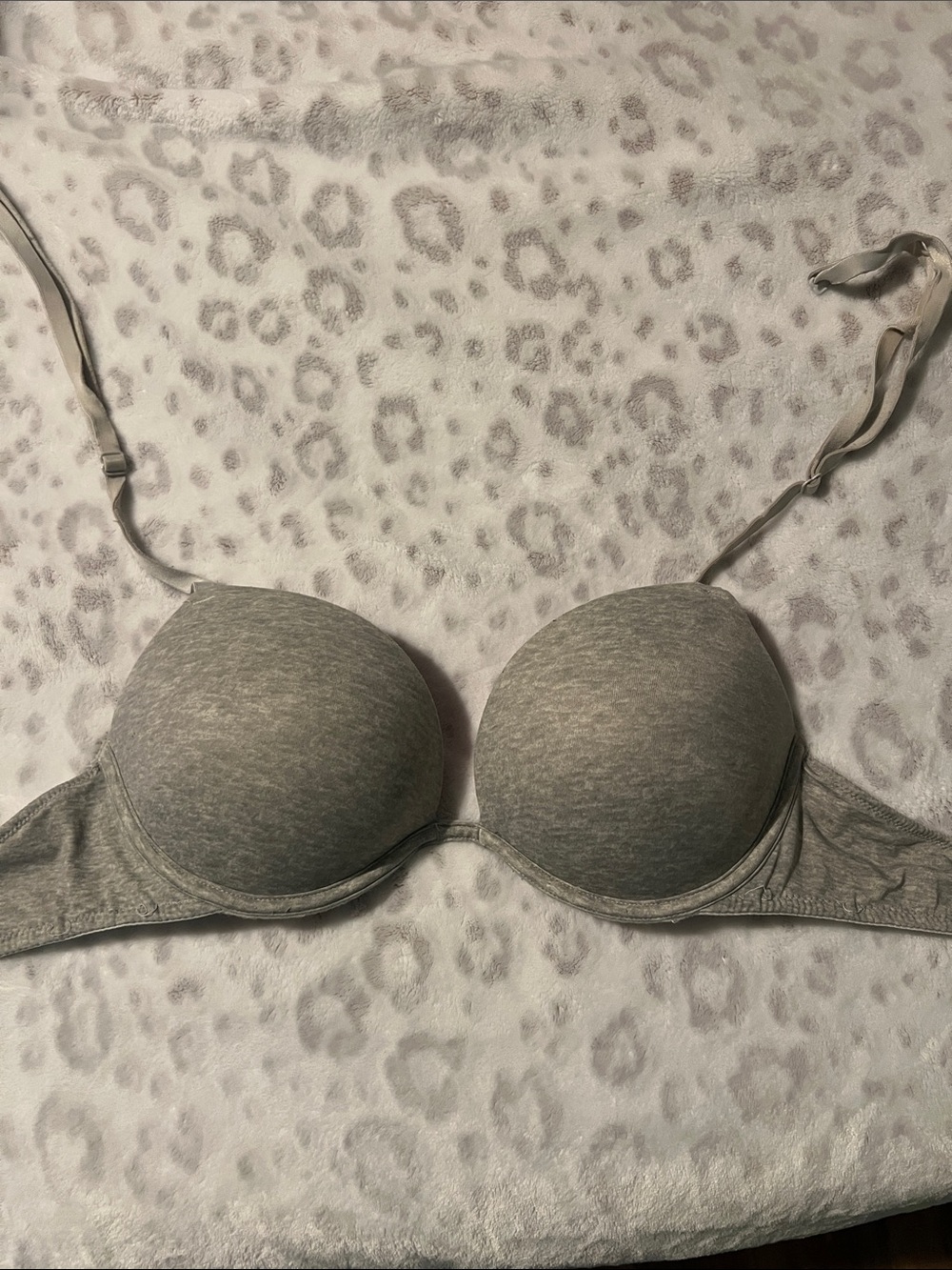 PINK Victoria's Secret Light Grey Molded add 2 cups push-up Bra
